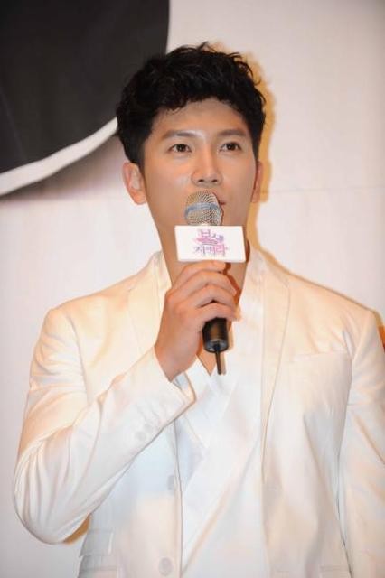 Protect the Boss Fotoğrafı