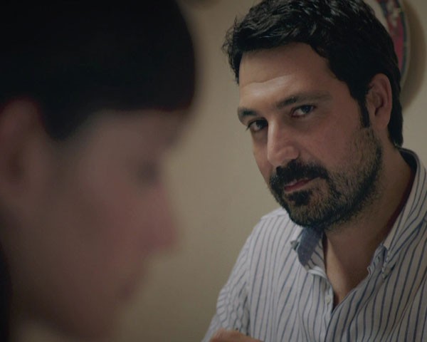 Bir Çocuk Sevdim Fotoğrafı