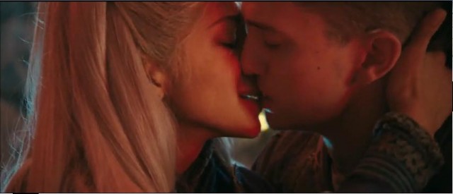 Son Hava Bükücü Fotoğrafı