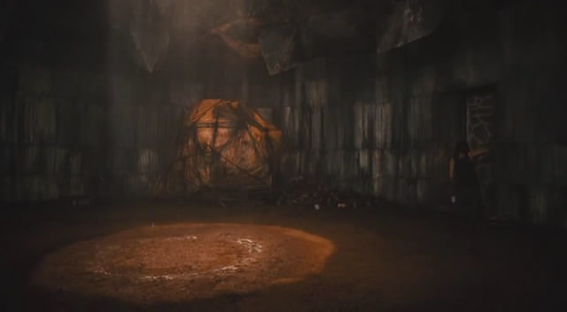 Walled In fotoğrafı