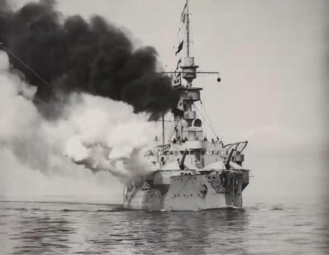 Battleship 'odin' With All Her Guns in Action (1900) afişi