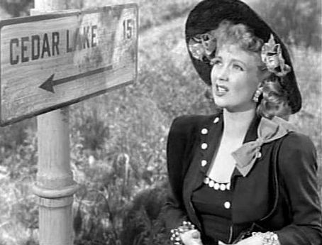 Ringside Maisie fotoğrafı