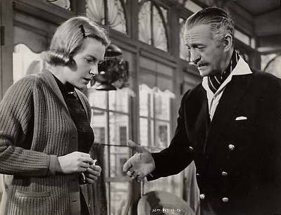 Separate Tables Fotoğrafı