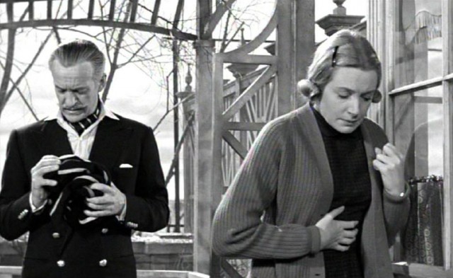 Separate Tables Fotoğrafı