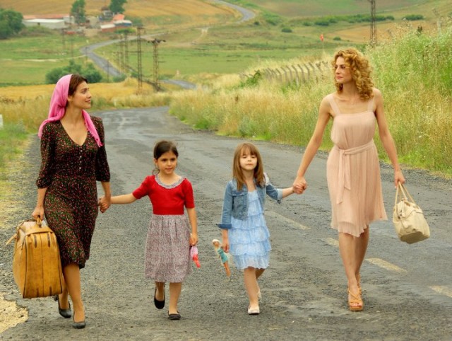 Anneler ile Kızları Fotoğrafı