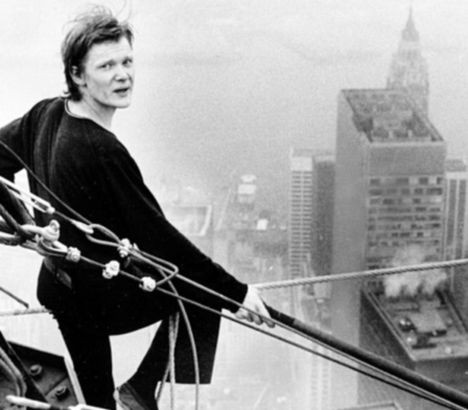 Teldeki Adam fotoğrafı