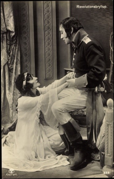 Revolutionsbryllup fotoğrafı