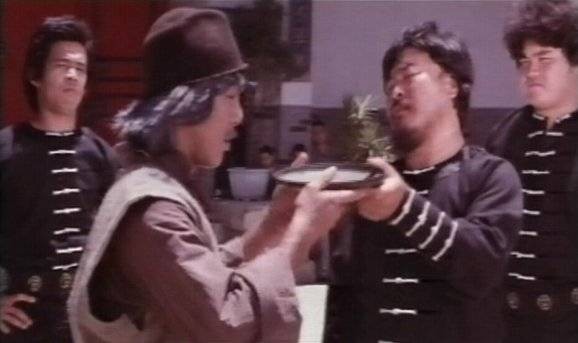 The Thundering Mantis fotoğrafı