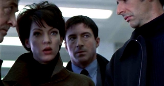 Evde Tek Başına 3 Fotoğrafı