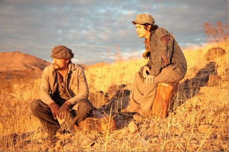 Brown Bag Diaries: Ridin' The Blinds In B Minor Fotoğrafı