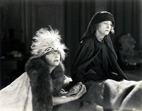 Parisli Bir Kadın Fotoğrafı