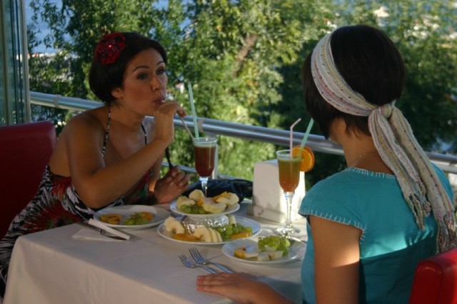 Komik Bir Aşk Hikayesi Fotoğrafı