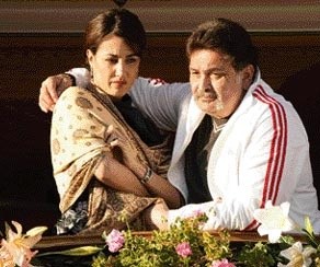 Tell Me O Kkhuda fotoğrafı