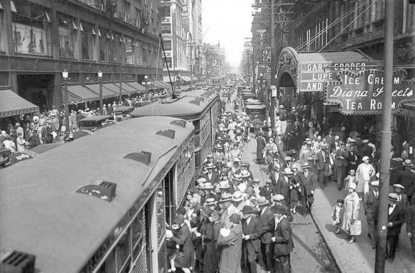 Yan Sokakta fotoğrafı