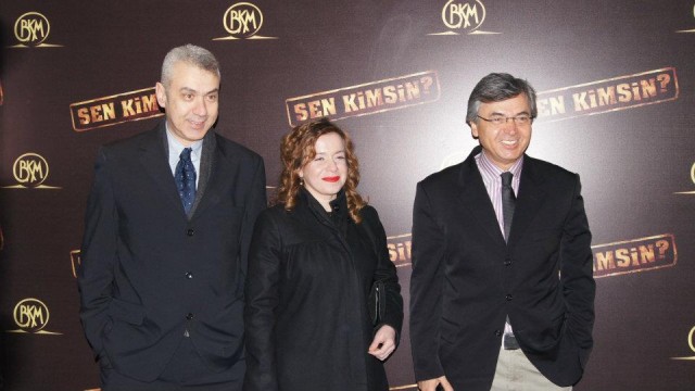 Sen Kimsin? Fotoğrafı