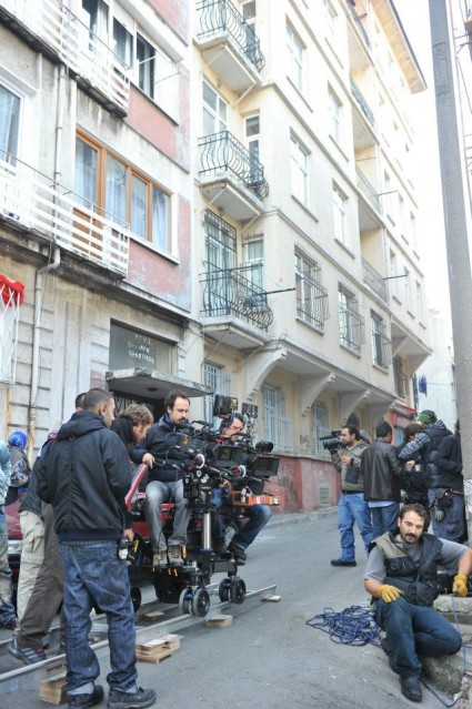 Sen Kimsin? Fotoğrafı