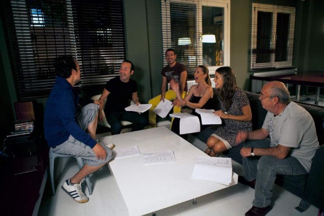 Sen Kimsin? Fotoğrafı