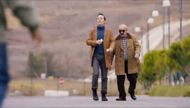 Sen Kimsin? Fotoğrafı