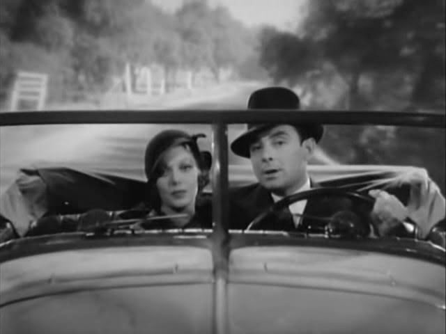 Week-end Marriage fotoğrafı