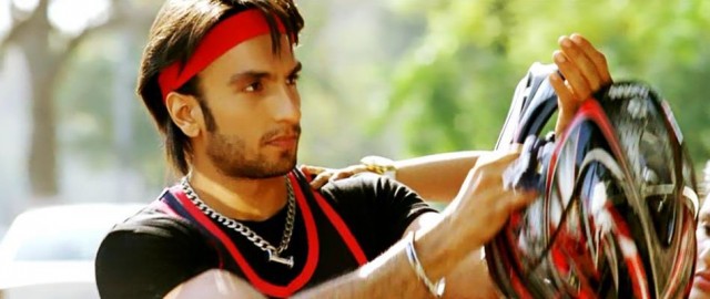 Ladies vs Ricky Bahl Fotoğrafı