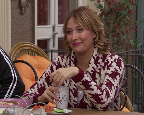 Yalan Dünya Fotoğrafı