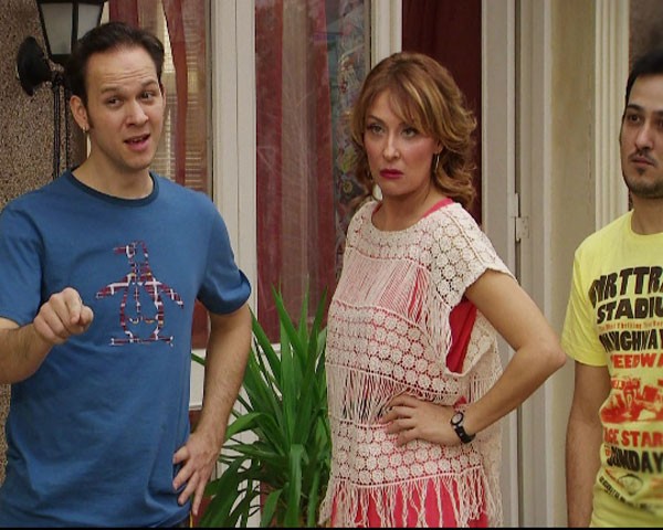 Yalan Dünya Fotoğrafı