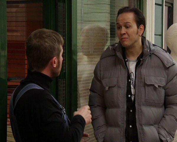 Yalan Dünya Fotoğrafı