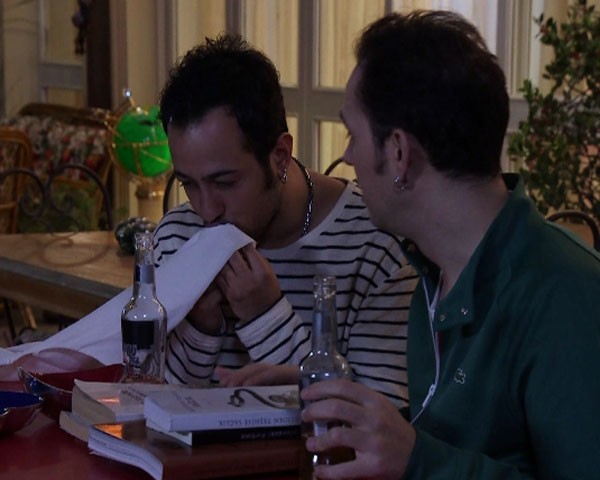 Yalan Dünya Fotoğrafı