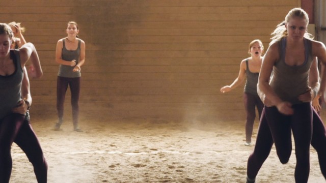 Maymun Kızlar fotoğrafı