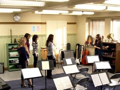 Sevimli Küçük Yalancılar Fotoğrafı