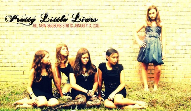 Sevimli Küçük Yalancılar Fotoğrafı