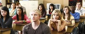 Sevimli Küçük Yalancılar Fotoğrafı