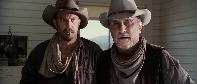 Uzak Ülke fotoğrafı