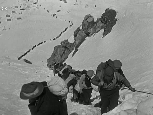 Altına Hücum Fotoğrafı