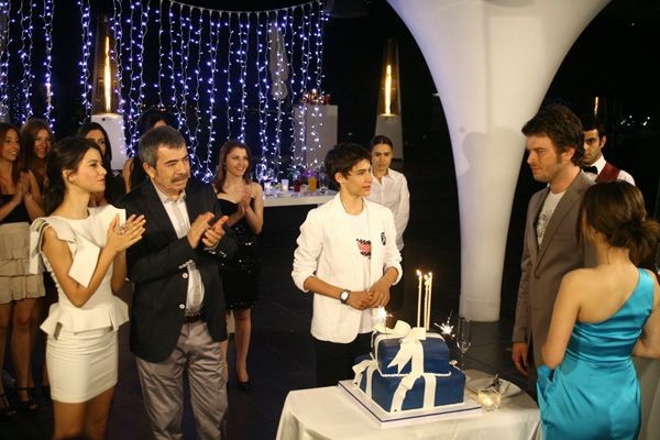 Aşk-ı Memnu Fotoğrafı