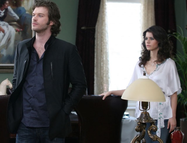 Aşk-ı Memnu Fotoğrafı