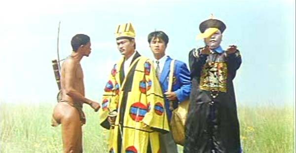 Tanrılar Çıldırmış Olmalı 3 Fotoğrafı