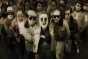 Yemek Kuyruğundakilerin Acayip Öyküleri fotoğrafı