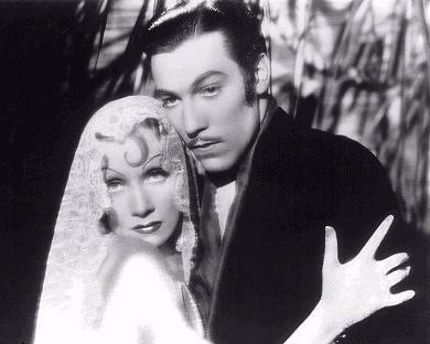 The Devil Is A Woman fotoğrafı