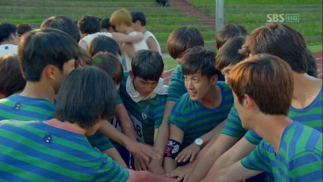 To The Beautiful You Fotoğrafı