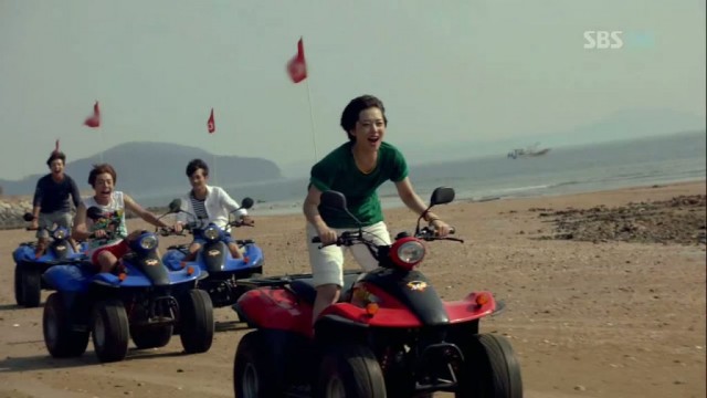 To The Beautiful You Fotoğrafı