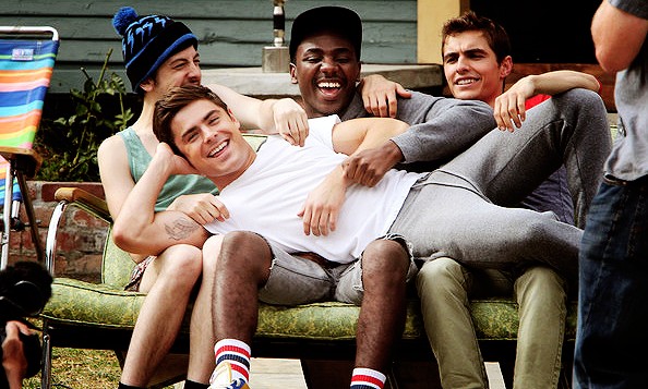 Kötü Komşular Fotoğrafı