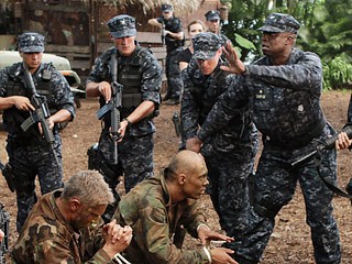 Last Resort Sezon 1 fotoğrafı