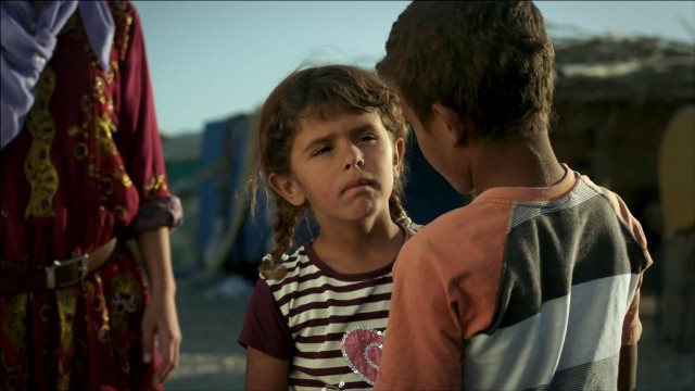 Toprağa Uzanan Eller Fotoğrafı