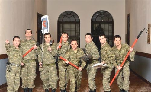 Emret Komutanım Yeniden fotoğrafı