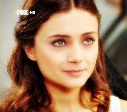 Bir Aşk Hikayesi Sezon 1 Fotoğrafı