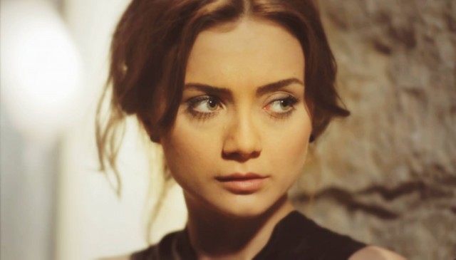 Bir Aşk Hikayesi Sezon 1 Fotoğrafı