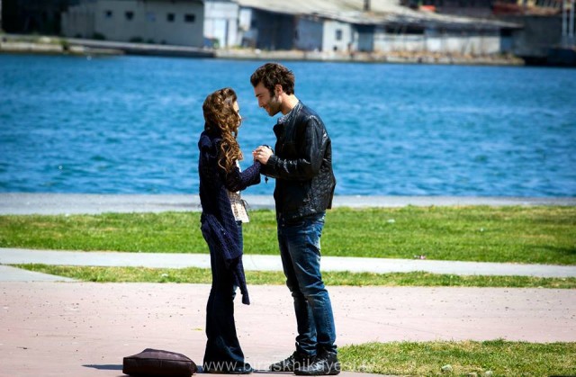 Bir Aşk Hikayesi Sezon 1 Fotoğrafı