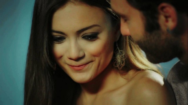 Bir Aşk Hikayesi Sezon 1 Fotoğrafı