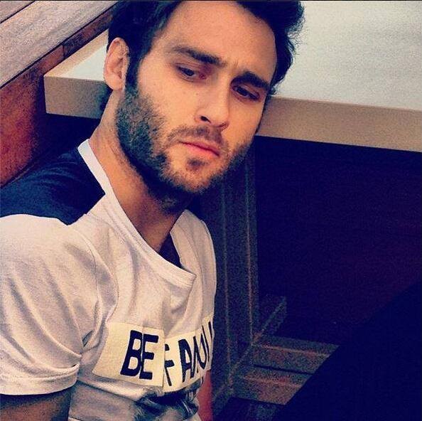 Bir Aşk Hikayesi Sezon 1 Fotoğrafı